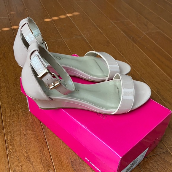 Wedge Sandal - Picture 3 of 7